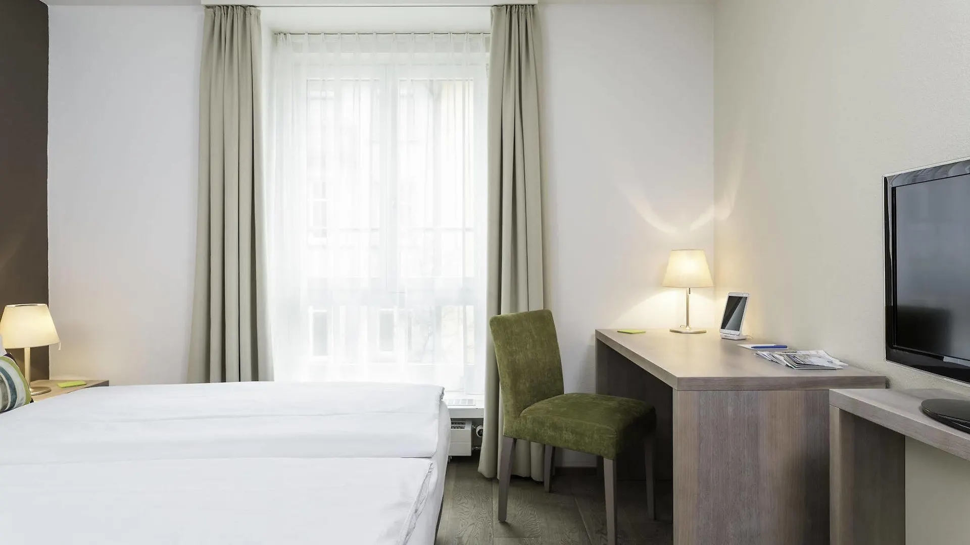 Platzhirsch Zuerich - Downtown Boutique Hotel & Sushi Lounge Zurich